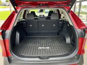 2022 Toyota RAV4 XLE Hybrid